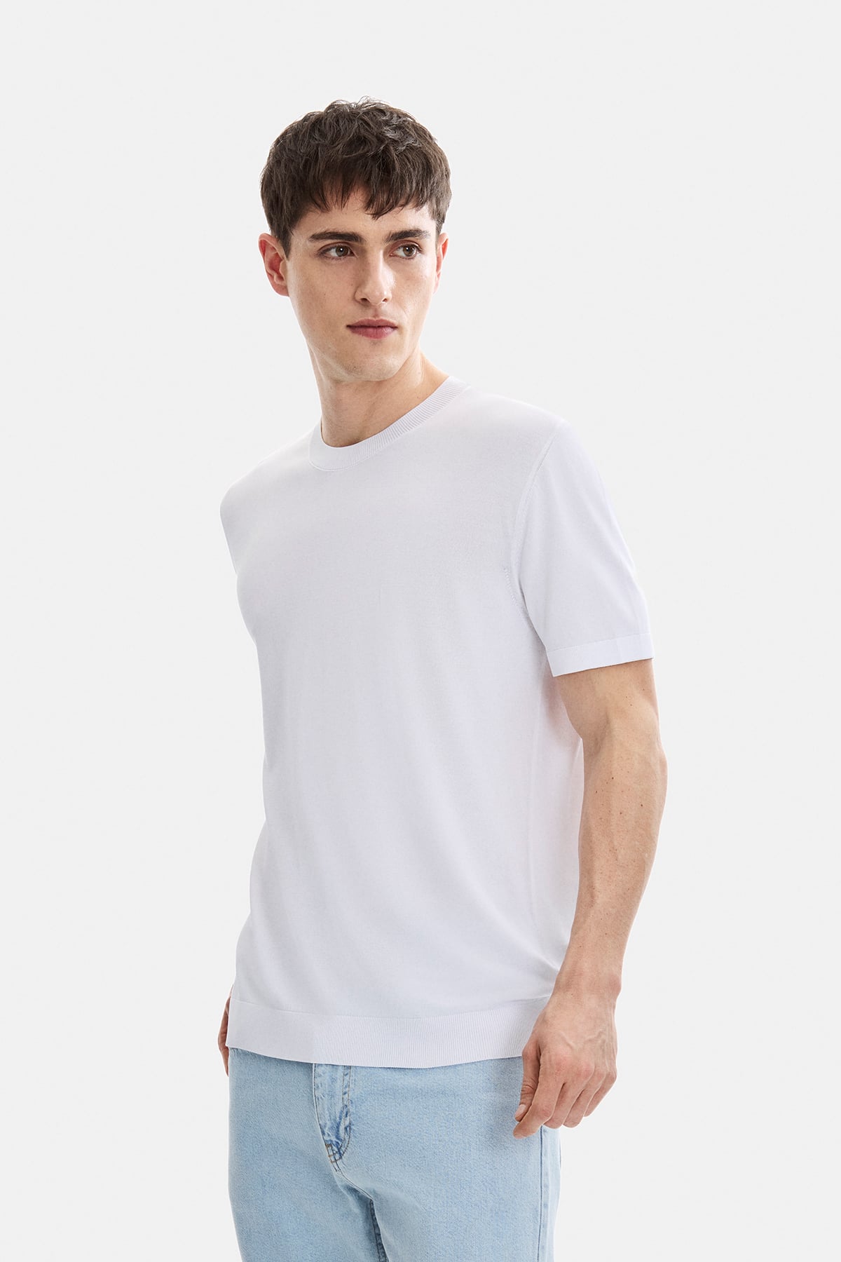 Beyaz Regular Fit Örme Triko