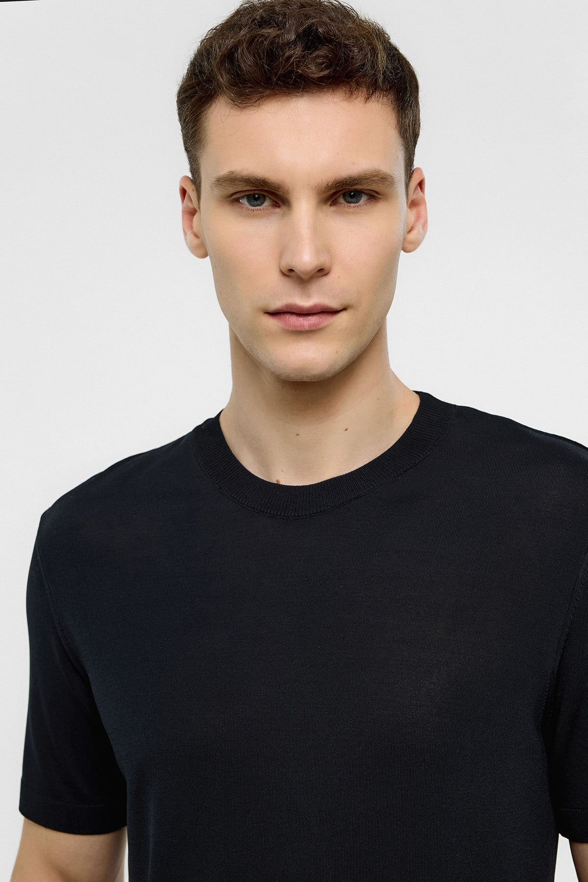 Siyah Regular Fit Triko Tişört