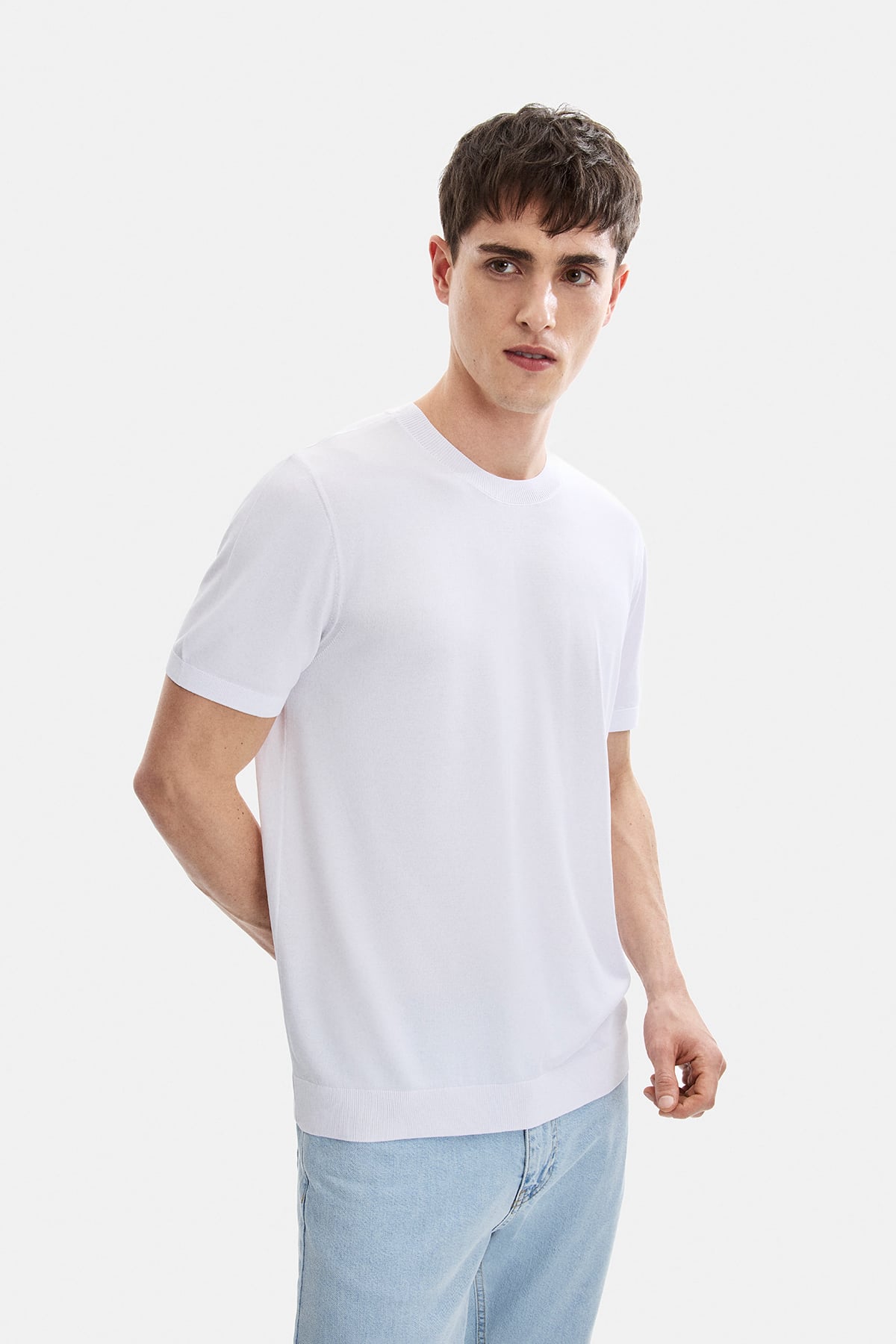 Beyaz Regular Fit Örme Triko