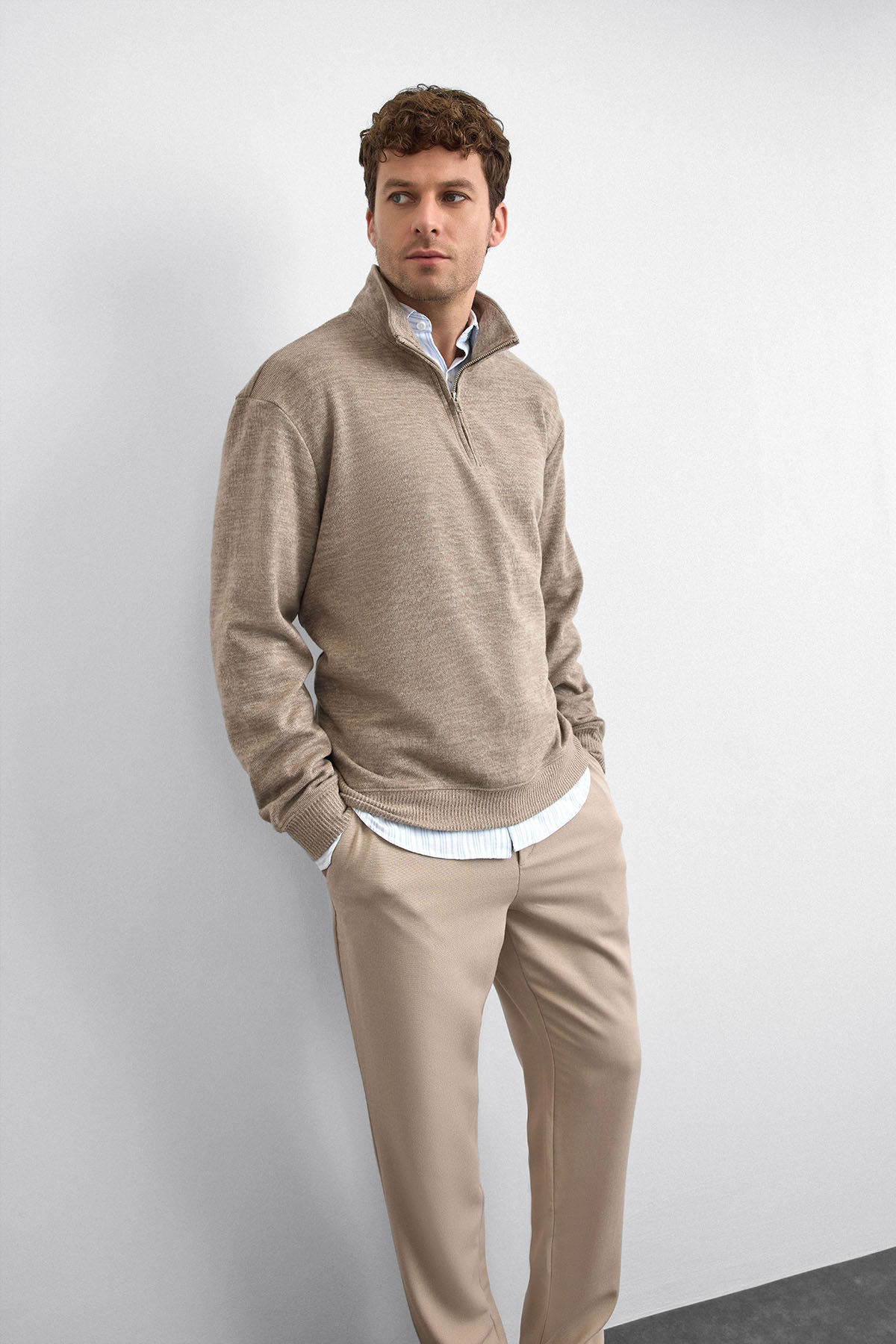 Vizon Regular Fit Dik Yaka Yarım Fermuarlı Sweatshirt