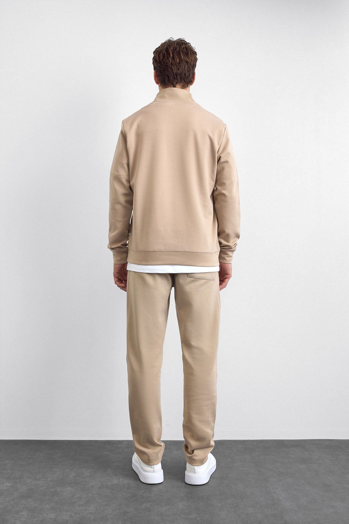 Bej Regular Fit Dik Yaka Yarım Fermuarlı Sweatshirt