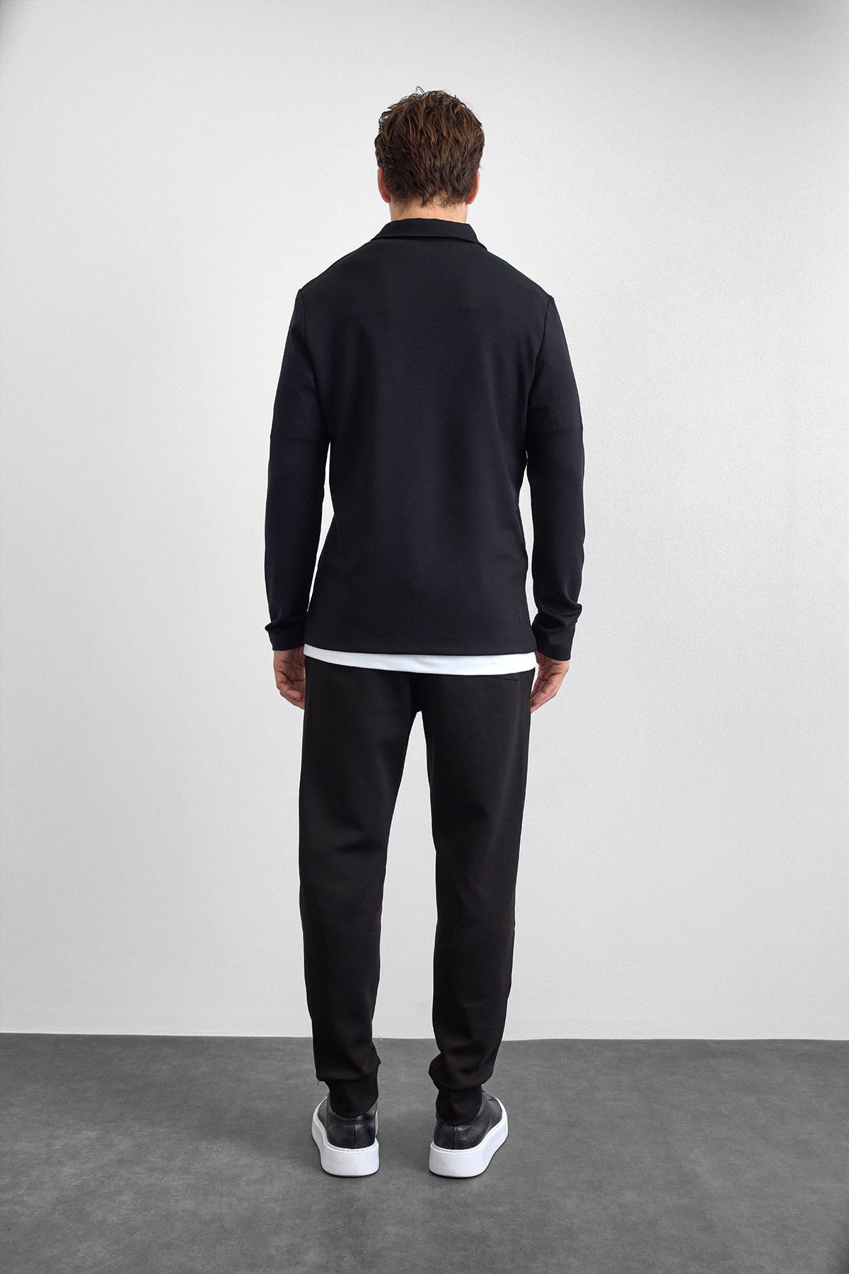 Siyah Regular Fit Gömlek Yaka Yarım Fermuarlı Sweatshirt