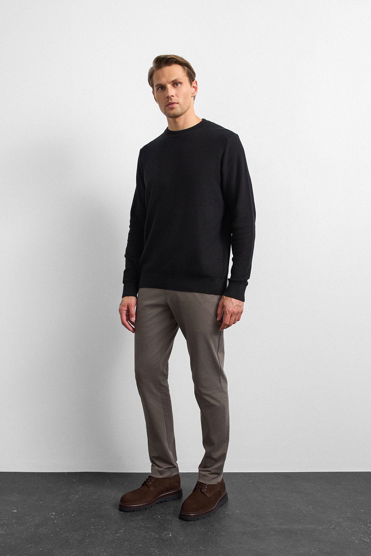 Siyah Regular Fit Bisiklet Yaka Triko Kazak