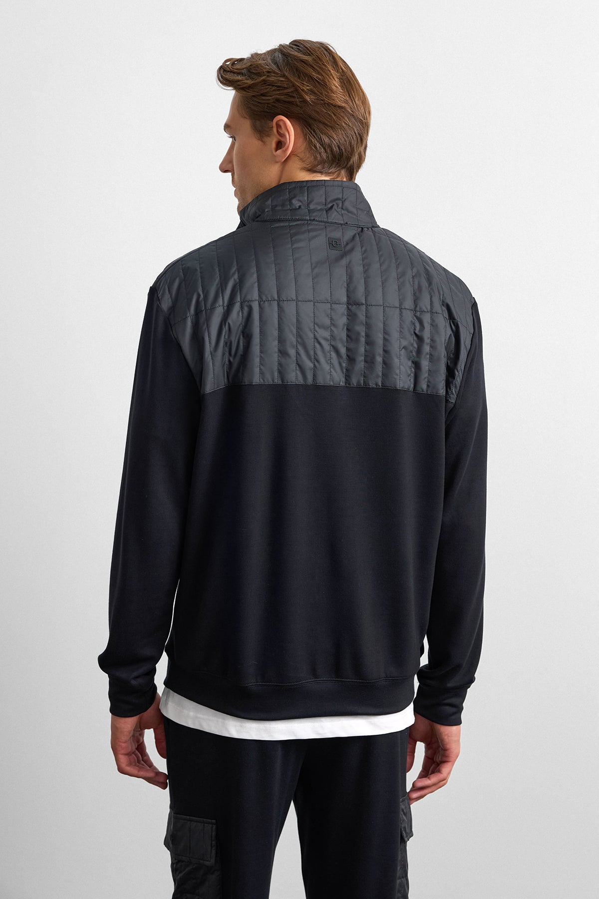 Siyah Regular Fit Dik Yaka Fermuarlı Sweatshirt
