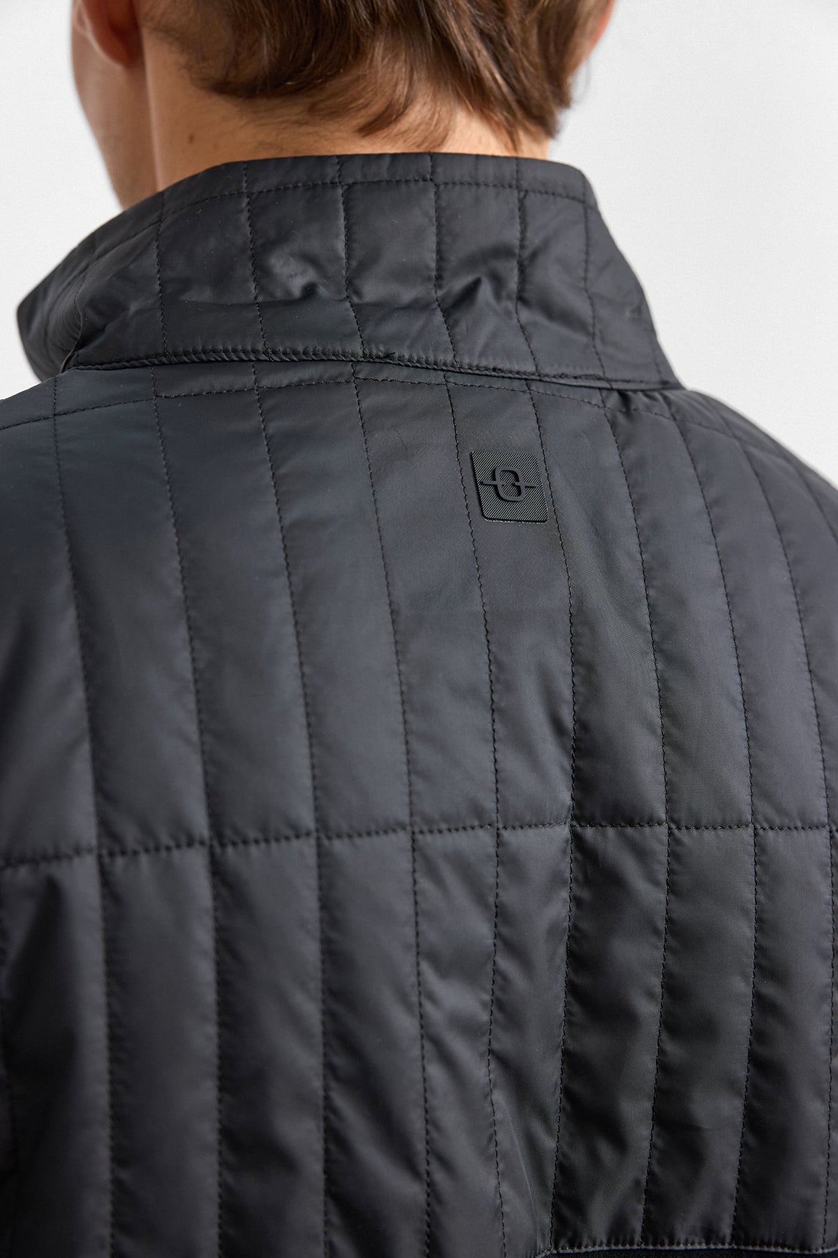 Siyah Regular Fit Dik Yaka Fermuarlı Sweatshirt