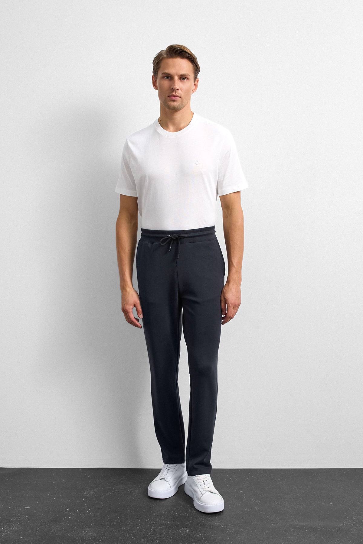 Siyah Regular Fit Örme Jogger Pantolon