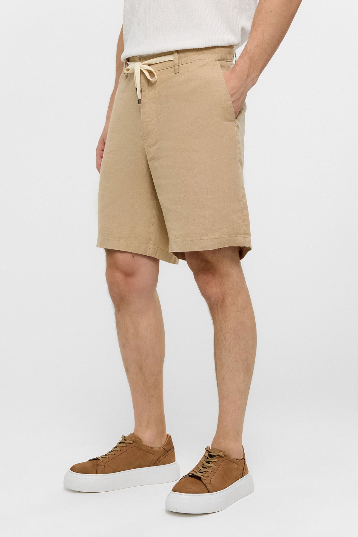 Bej Regular Fit Şort