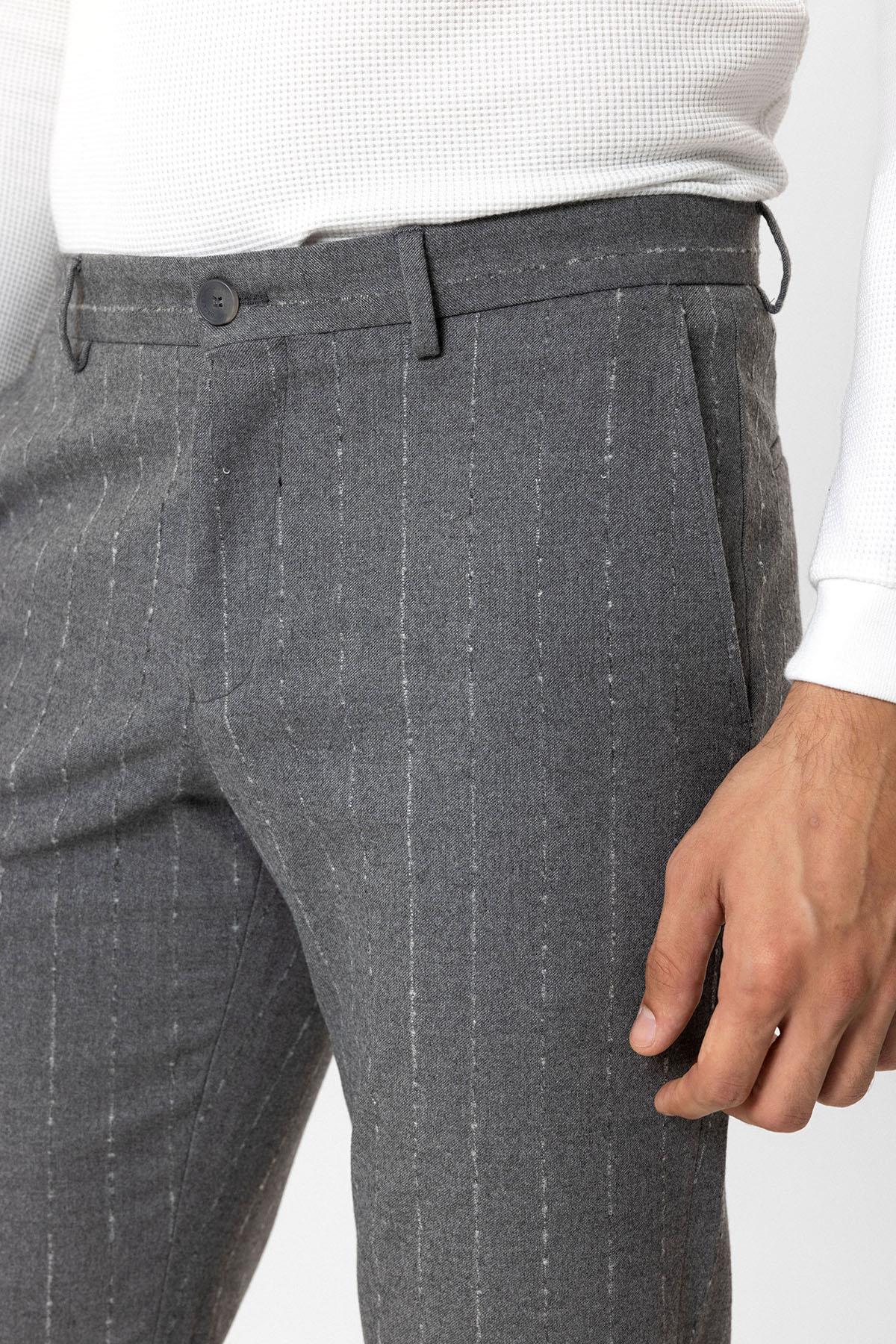 Gri Slim Fit Çizgili Casual Pantolon