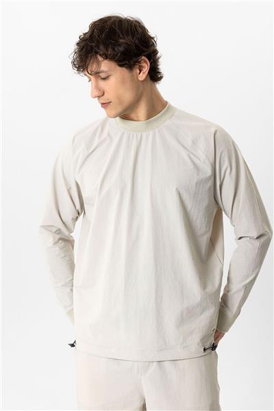 Bej Regular Fit Bisiklet Yaka Paraşüt Kumaş Sweatshirt