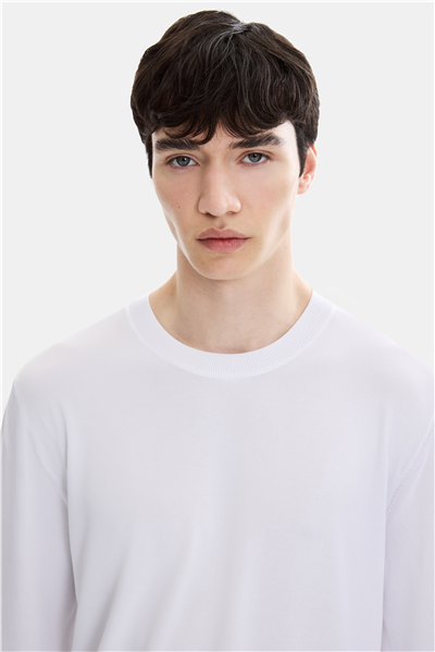 Beyaz Regular Fit Bisiklet Yaka Mevsimlik Triko 