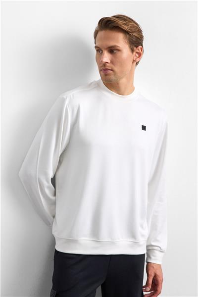 Beyaz Regular Fit Bisiklet Yaka Sweatshirt