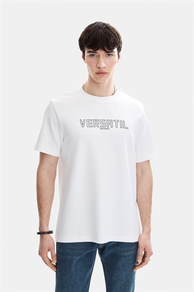 Beyaz Regular Fit Bisiklet Yaka Tişört