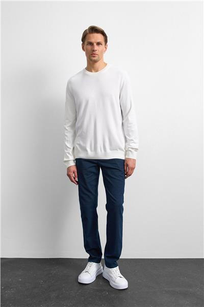 Beyaz Regular Fit Triko Kazak