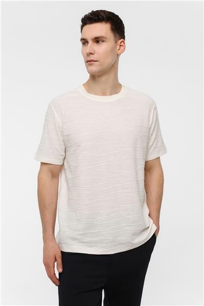 Ekru Bisiklet Yaka Jakarlı Tişört