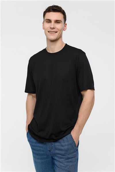 Siyah Regular Fit Bisiklet Yaka Tişört