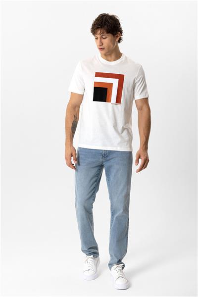 Beyaz Regular Fit Bisiklet Yaka %100 Pamuk Baskılı Tişört