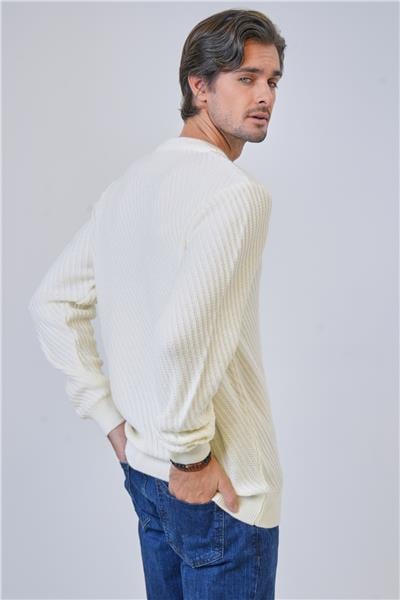 Beyaz Regular Fit Yünlü Örgü Desenli Bisiklet Yaka Triko Kazak