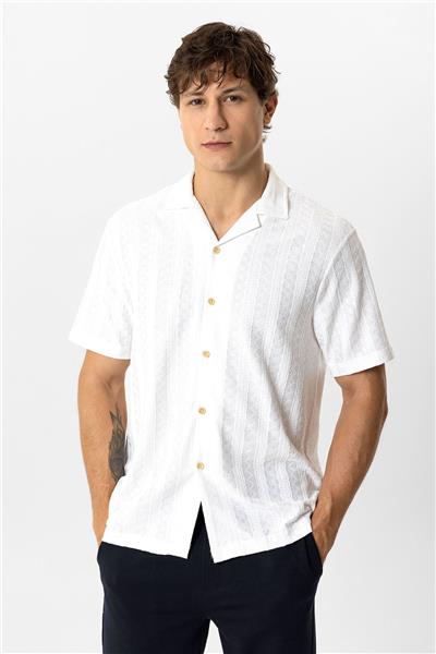 Beyaz Regular Fit Küba Yaka Örme Kısa Kollu Gömlek