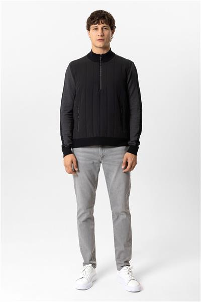 Siyah Regular Fit Dik Yaka Yarım Fermuarlı Triko Kazak
