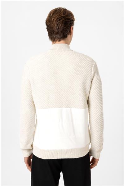 Ekru Regular Fit Desenli Yumuşak Dokulu Fermuarlı Hırka