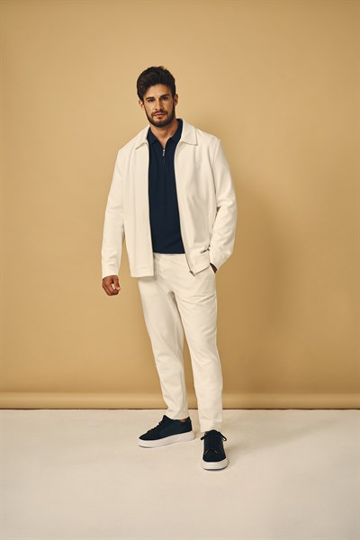Ekru Regular Fit Diagonel Jakarlı Örme Pantolon