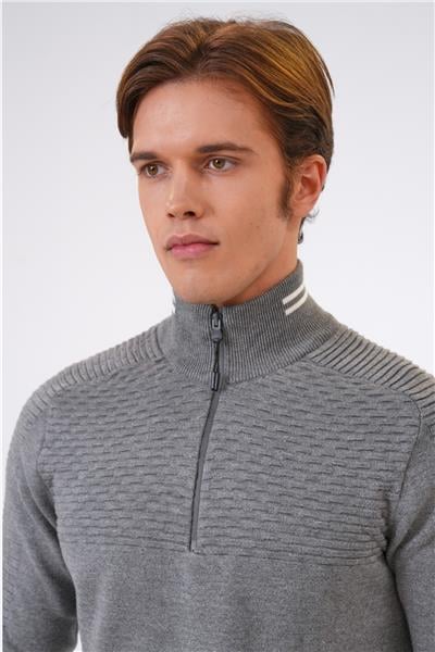 Gri Regular Fit Desenli Dik Yaka Yarım Fermuarlı Triko Kazak