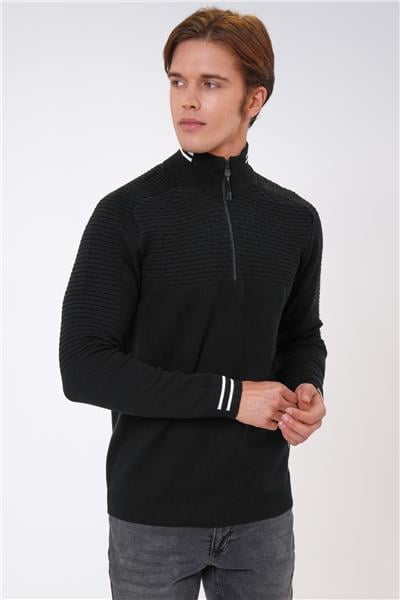 Siyah Regular Fit Desenli Dik Yaka Yarım Fermuarlı Triko Kazak
