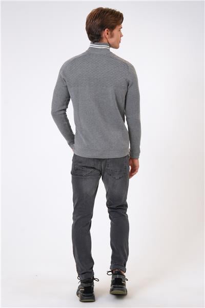 Gri Regular Fit Desenli Dik Yaka Yarım Fermuarlı Triko Kazak