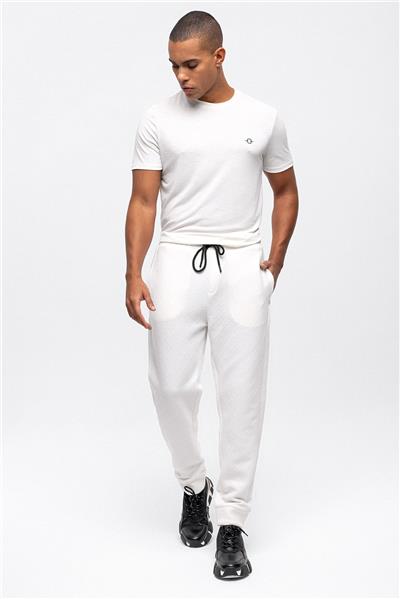 Beyaz Regular Fit Jakarlı Jogger Pantolon