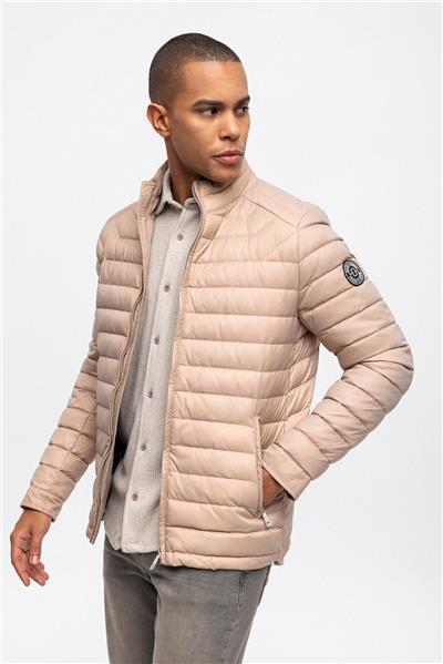 Bej Regular Fit Su Geçirmez Kapitone Dik Yaka Şişme Mont