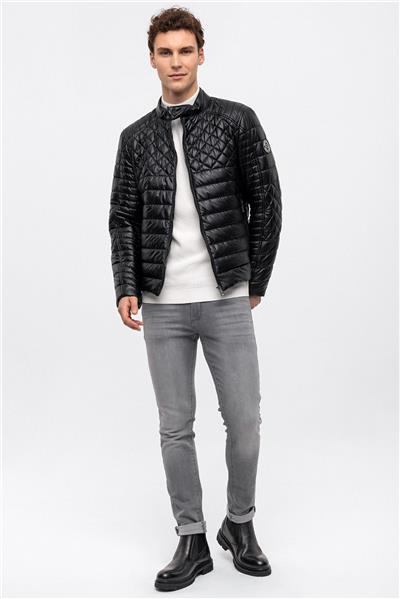 Siyah Regular Fit Su Geçirmez Kapitone Dik Yaka Şişme Mont