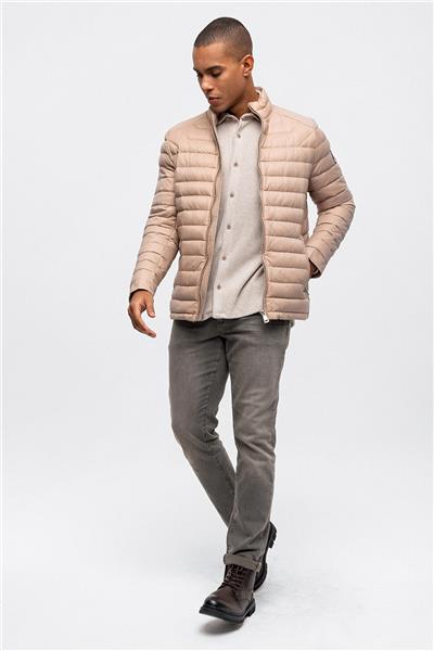 Bej Regular Fit Su Geçirmez Kapitone Dik Yaka Şişme Mont