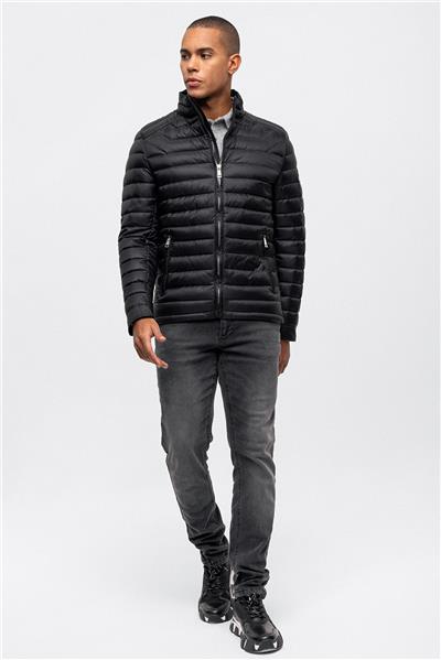 Siyah Regular Fit Su Geçirmez Kapitone Dik Yaka Şişme Mont