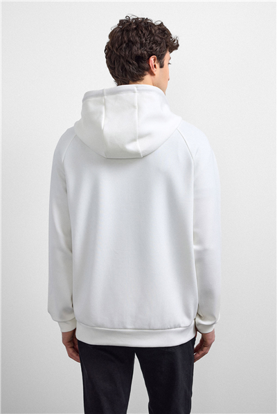 Beyaz Kapüşonlu Regular Fit Sweatshirt