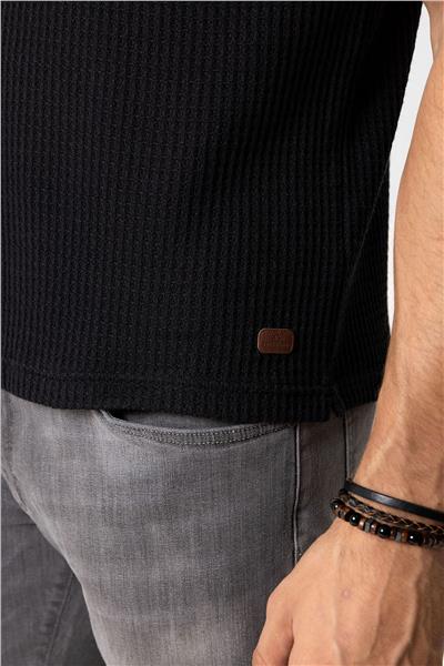 Siyah Regular Fit Küba Yaka Örme Kısa Kollu Gömlek