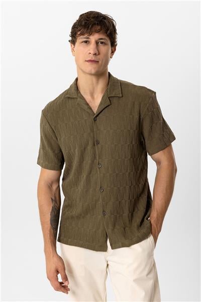 Haki Regular Fit Küba Yaka Örme Kısa Kollu Gömlek