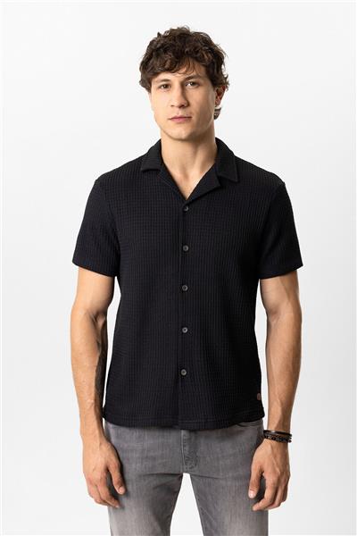Siyah Regular Fit Küba Yaka Örme Kısa Kollu Gömlek
