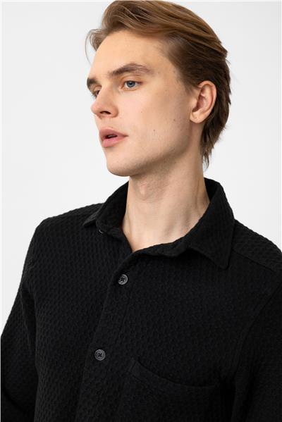 Siyah Regular Fit Cepli Örgü Desenli Gömlek