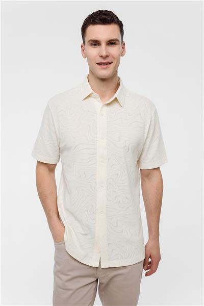 Beyaz Regular Fit Jakarlı Kısa Kollu Gömlek