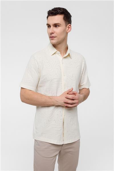 Beyaz Regular Fit Jakarlı Kısa Kollu Gömlek