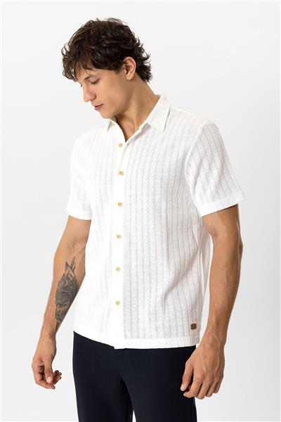 Beyaz Regular Fit Kısa Kollu Desenli Örme Gömlek