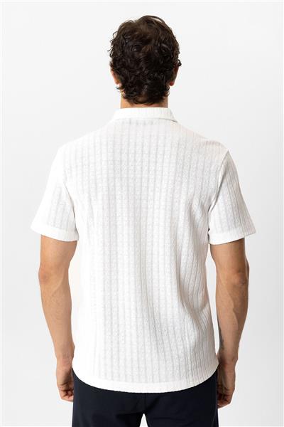 Beyaz Regular Fit Kısa Kollu Desenli Örme Gömlek