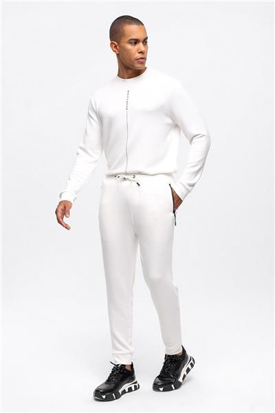 Beyaz Regular Fit Beli Bağcıklı Jogger Pantolon