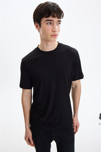 Regular Fit Bisiklet Yaka Siyah Tişört