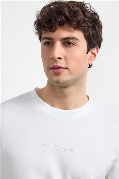 Ekru Regular Fit Bisiklet Yaka Sweatshirt