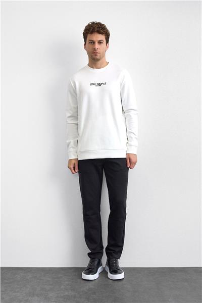 Beyaz Regular Fit Bisiklet Yaka Sweatshirt