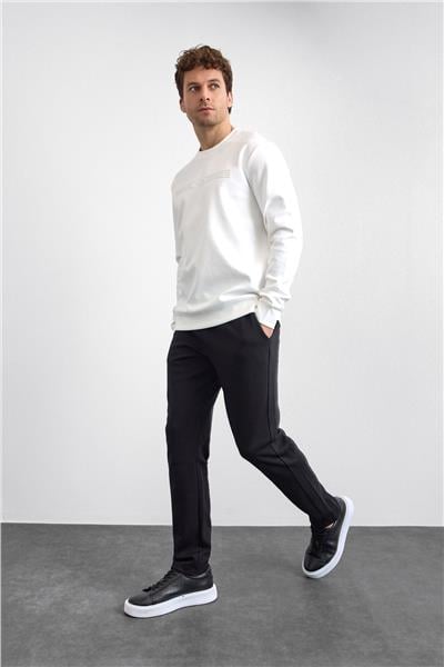 Beyaz Regular Fit Bisiklet Yaka Sweatshirt