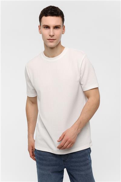 Beyaz Regular Fit Bisiklet Yaka Tişört