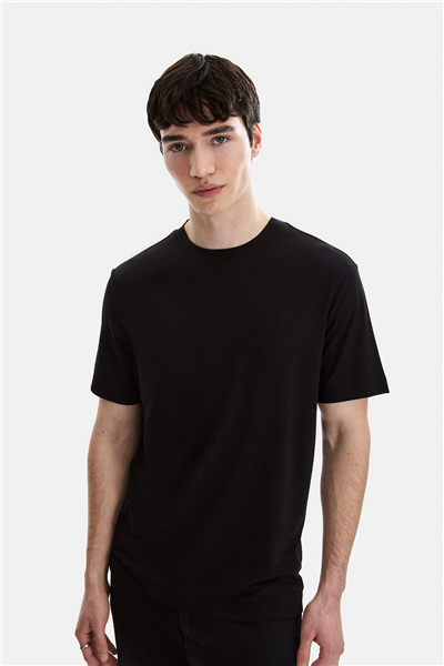 Siyah Regular Fit Bisiklet Yaka Tişört