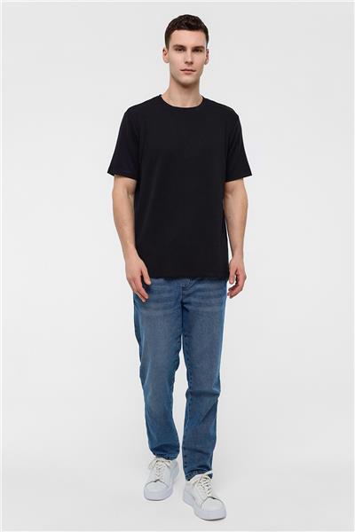 Siyah Regular Fit Bisiklet Yaka Tişört